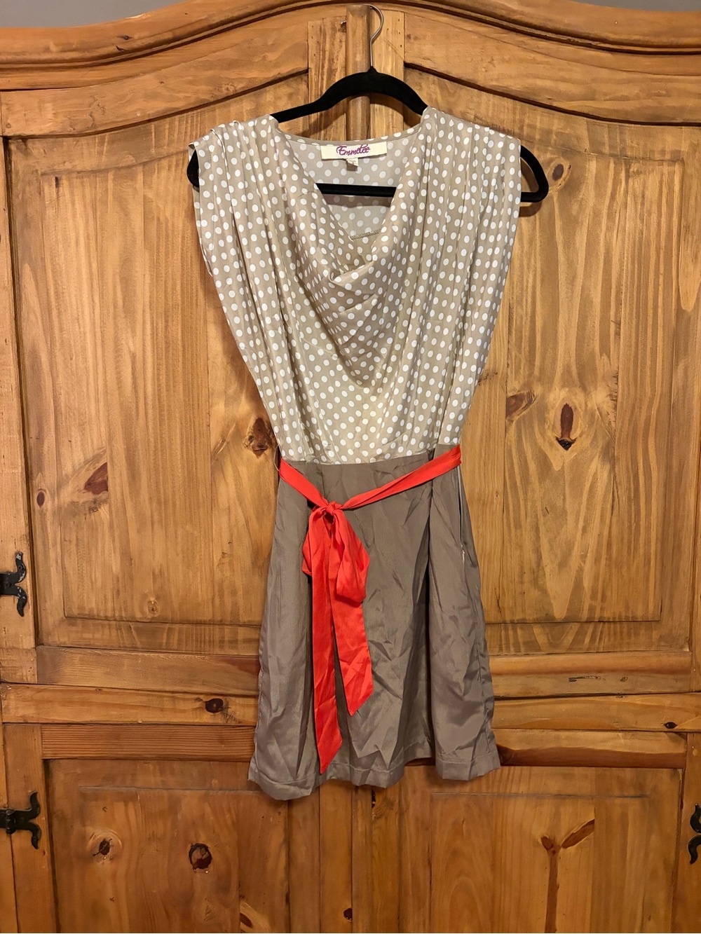 Casual Polka Dot Midi Dress with Red Sash